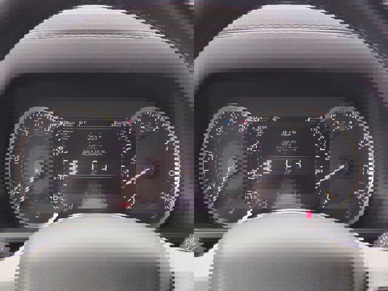 Used 2023 Land Rover Defender 110 S image 32