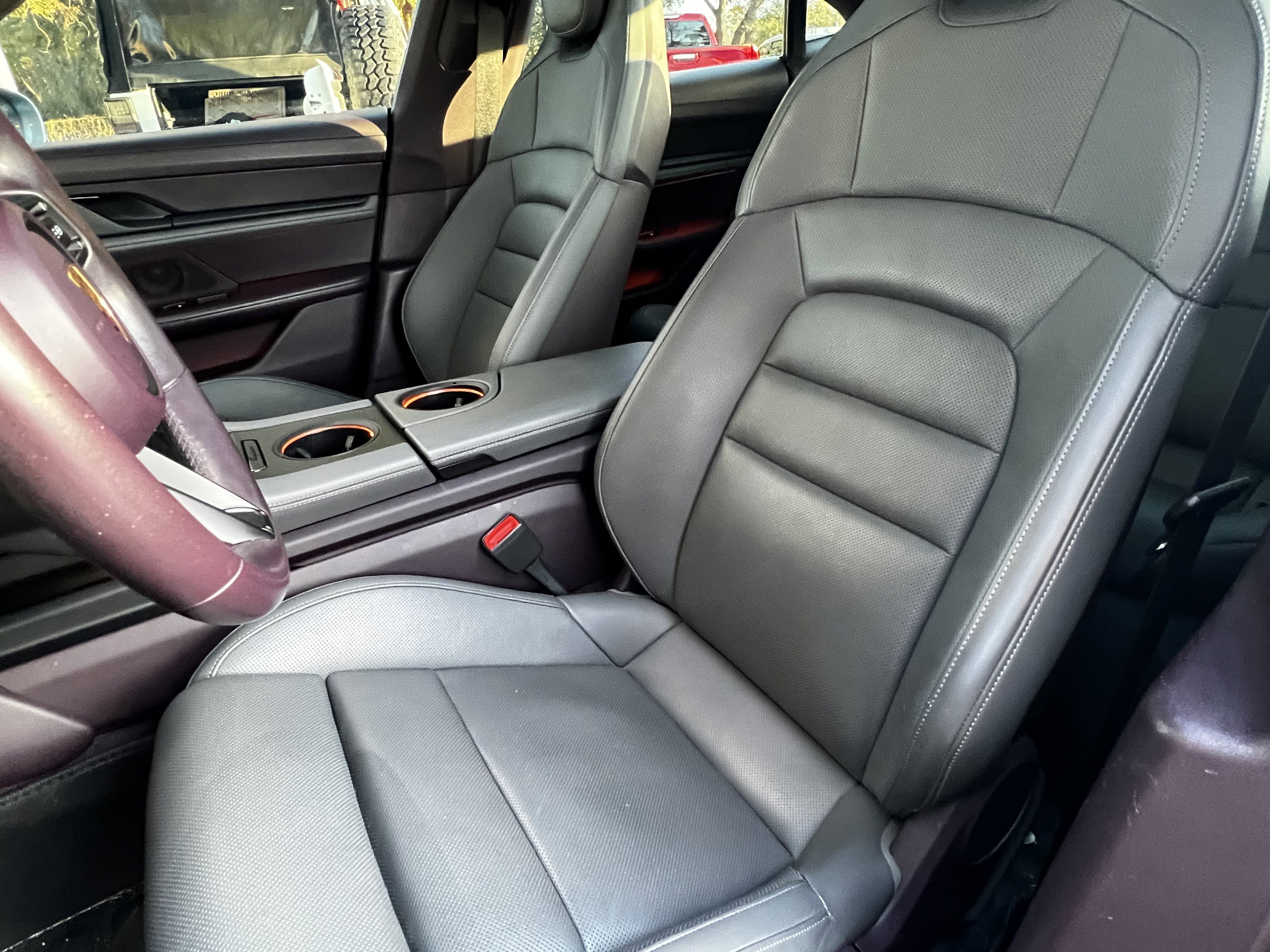 Used 2022 Porsche Taycan 4S image 16