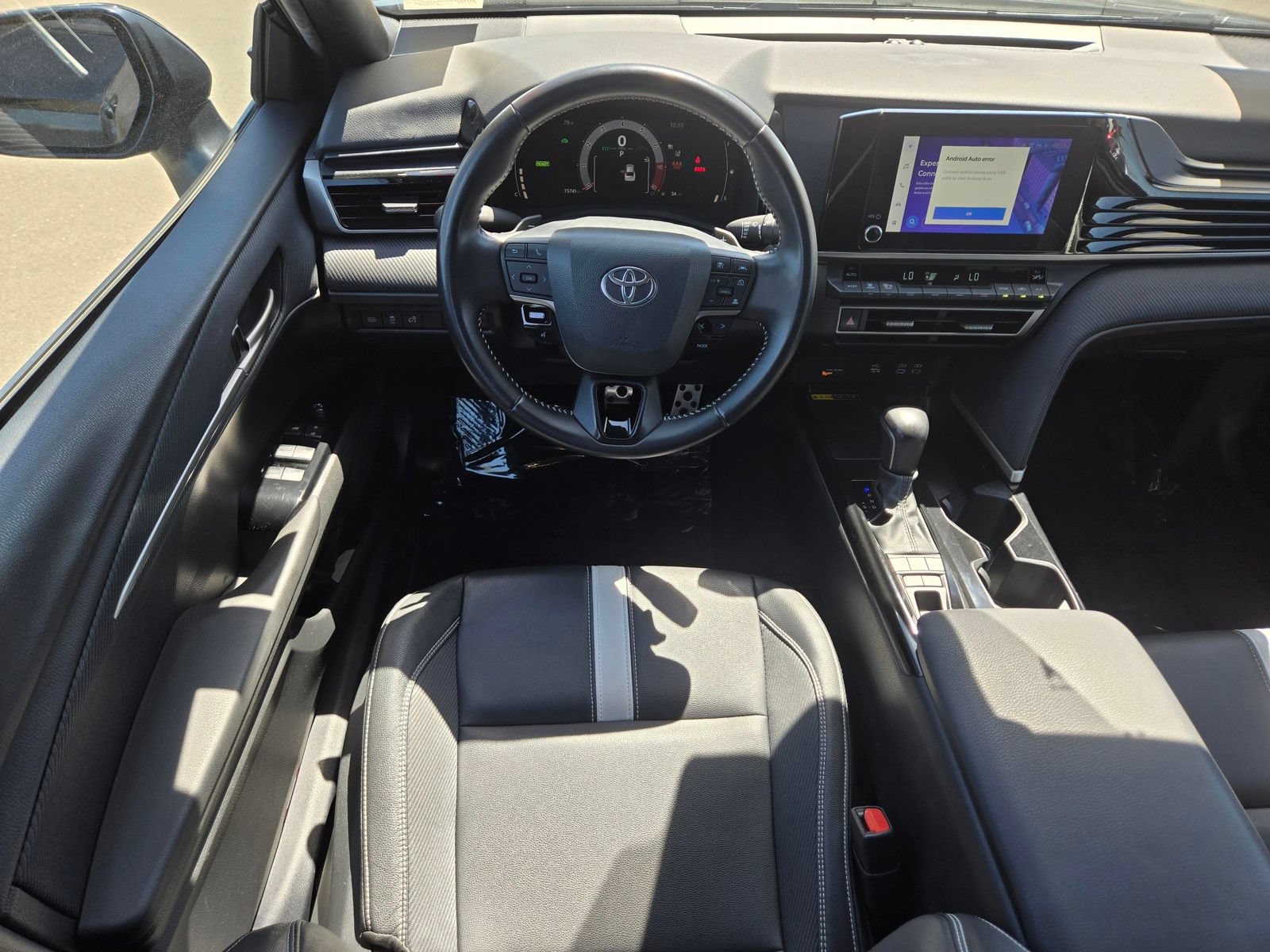 Used 2025 Toyota Camry SE FWD image 17