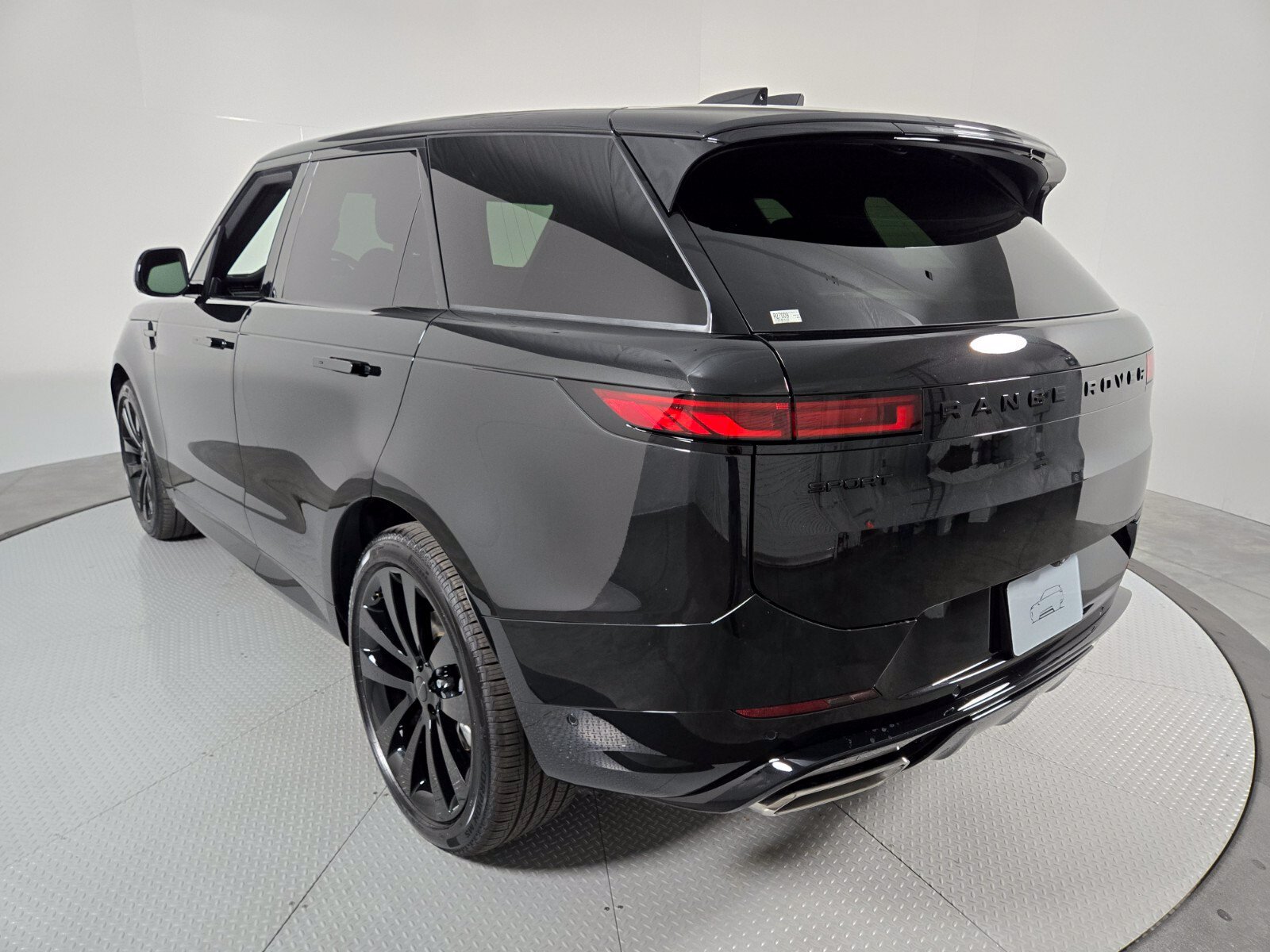 New 2027 Land Rover Range Rover Sport Dynamic SE AWD/4WD image 17