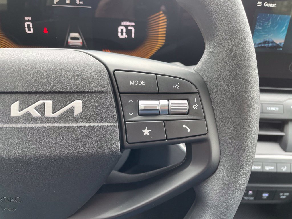 New 2026 Kia K4 FWD image 25