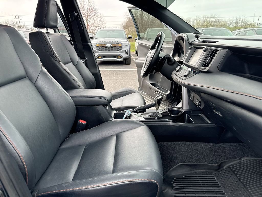 Used 2017 Toyota RAV4 SE w/ Advanced Technology Package image 23