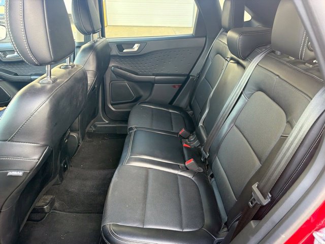 Used 2020 Ford Escape Titanium w/ Titanium Premium Package 2.0 AWD/4WD image 17