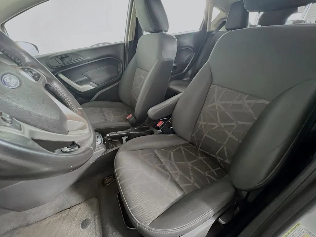 Used 2012 Ford Fiesta SES FWD image 19