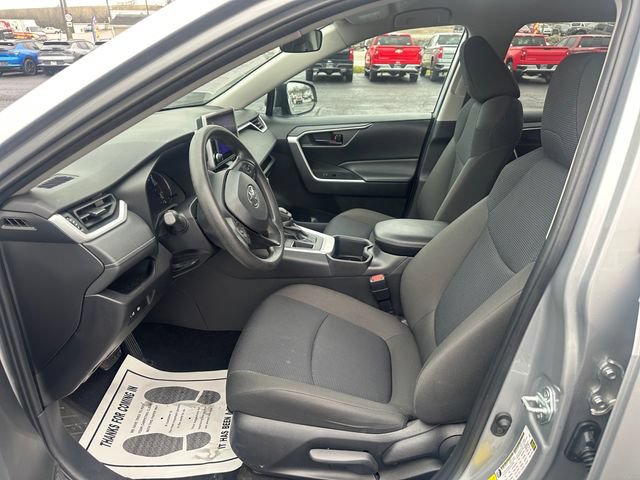 Used 2024 Toyota RAV4 LE FWD image 18