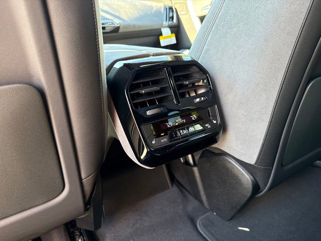 New 2026 BMW iX xDrive60 w/ M Sport Package image 22