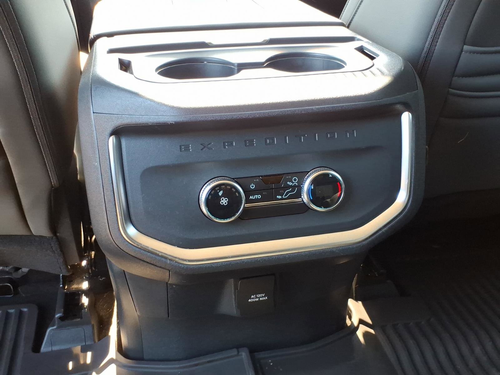 Used 2025 Ford Expedition Active AWD/4WD image 11