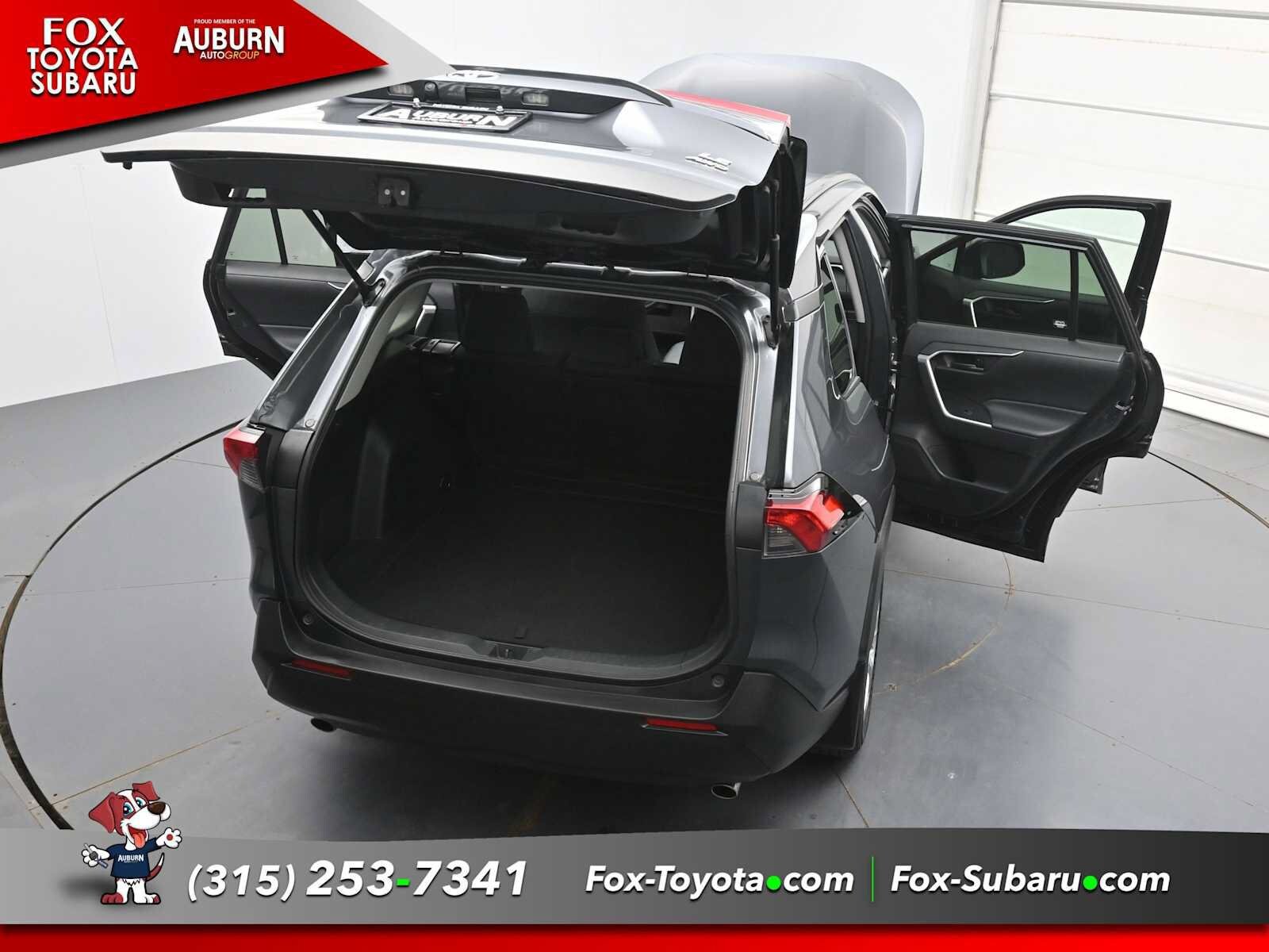Used 2021 Toyota RAV4 LE AWD/4WD image 40