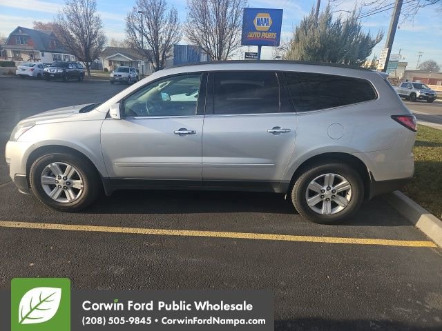 Used 2014 Chevrolet Traverse LT image 2