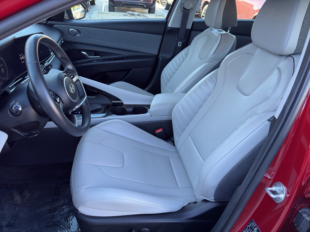 Used 2024 Hyundai Elantra Limited image 10