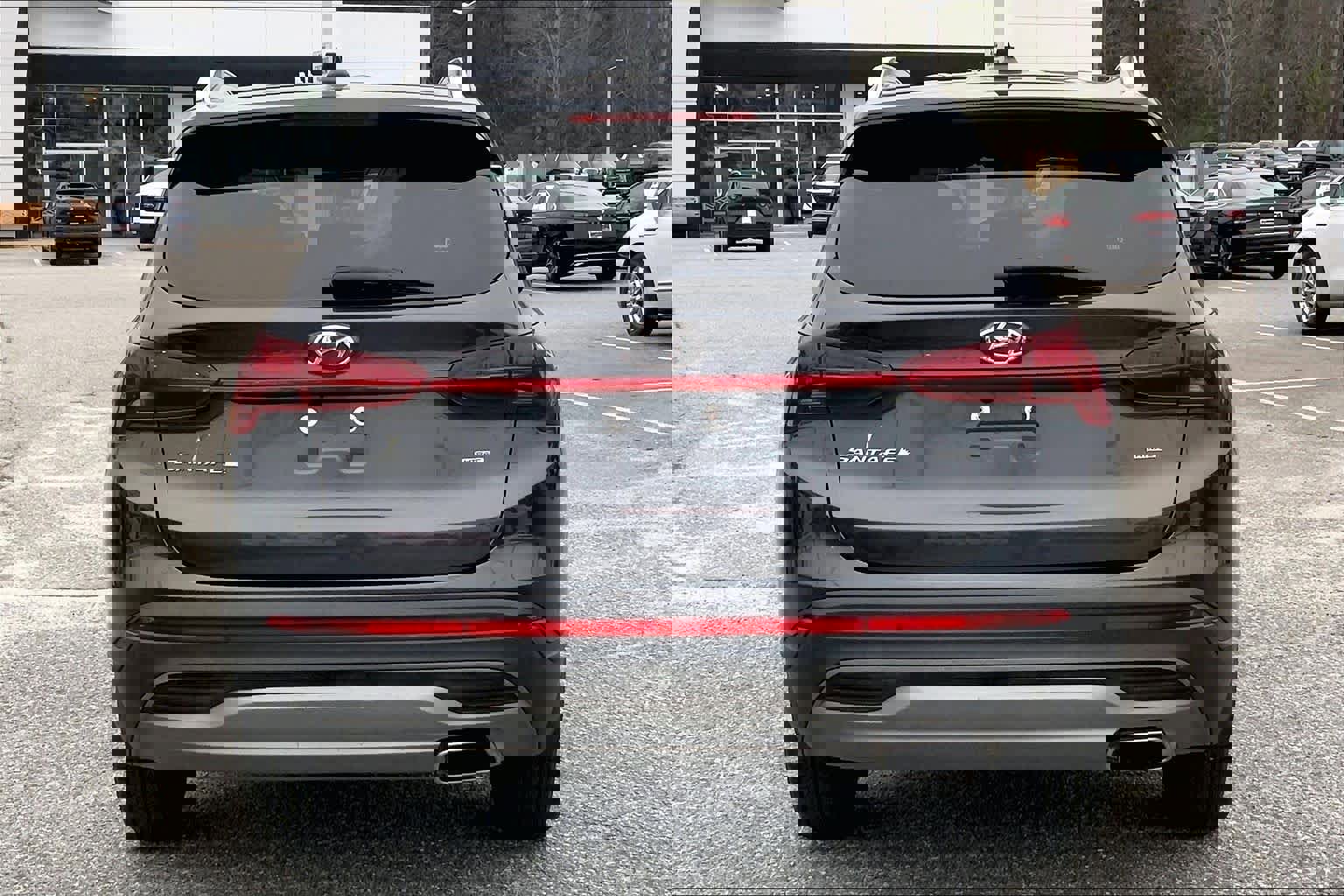 Used 2023 Hyundai Santa Fe SEL w/ Cargo Package image 4