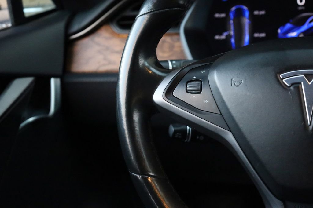 Used 2020 Tesla Model S Long Range Plus image 32