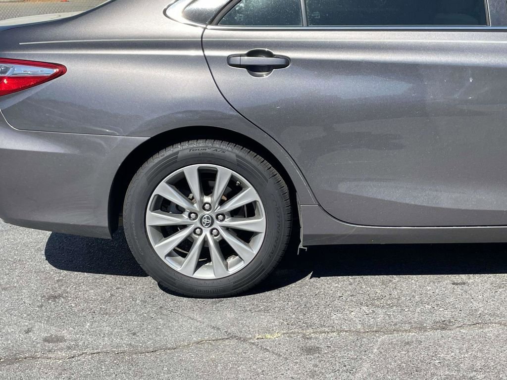 Used 2017 Toyota Camry XLE FWD image 23