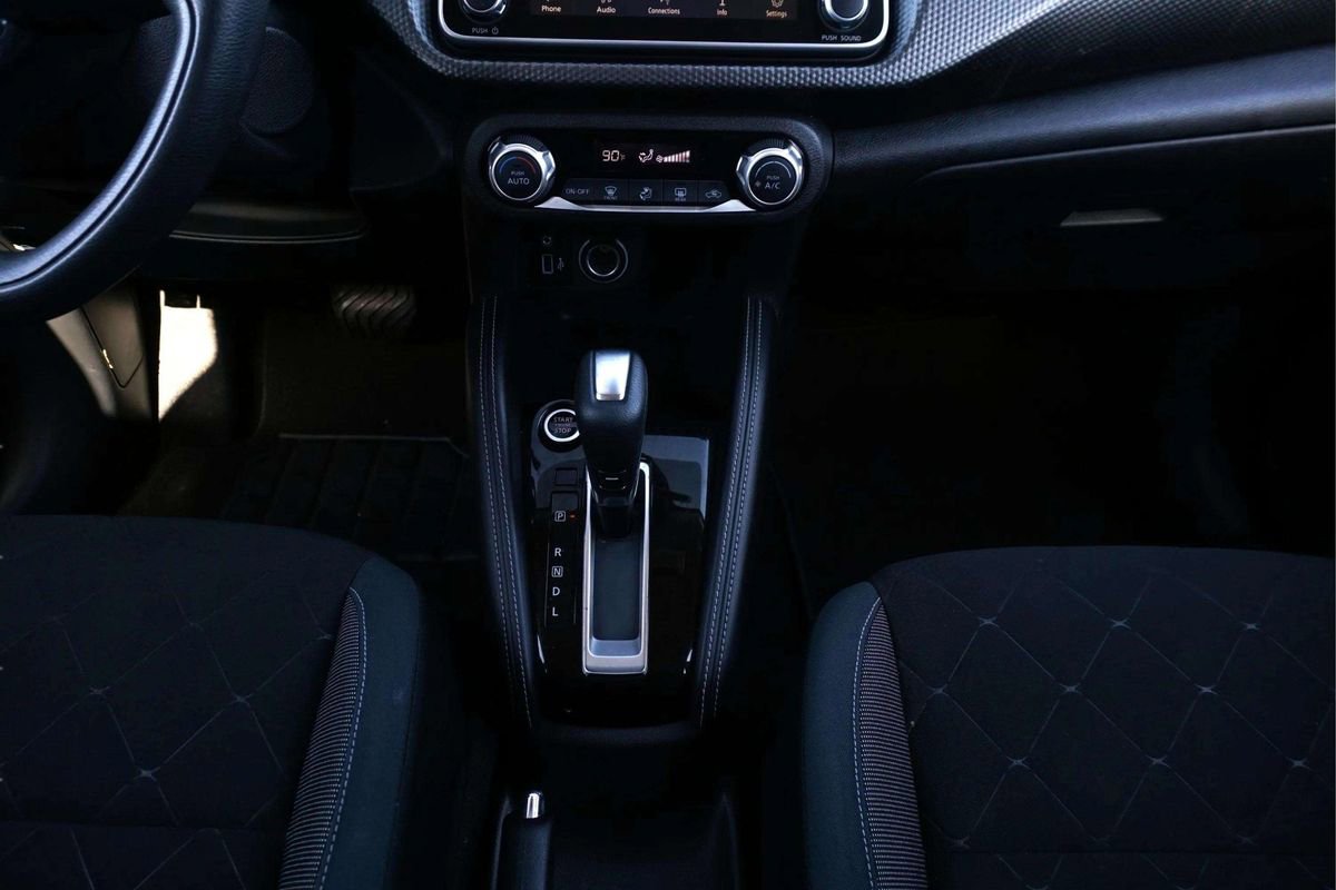 Used 2020 Nissan Kicks SV FWD image 21