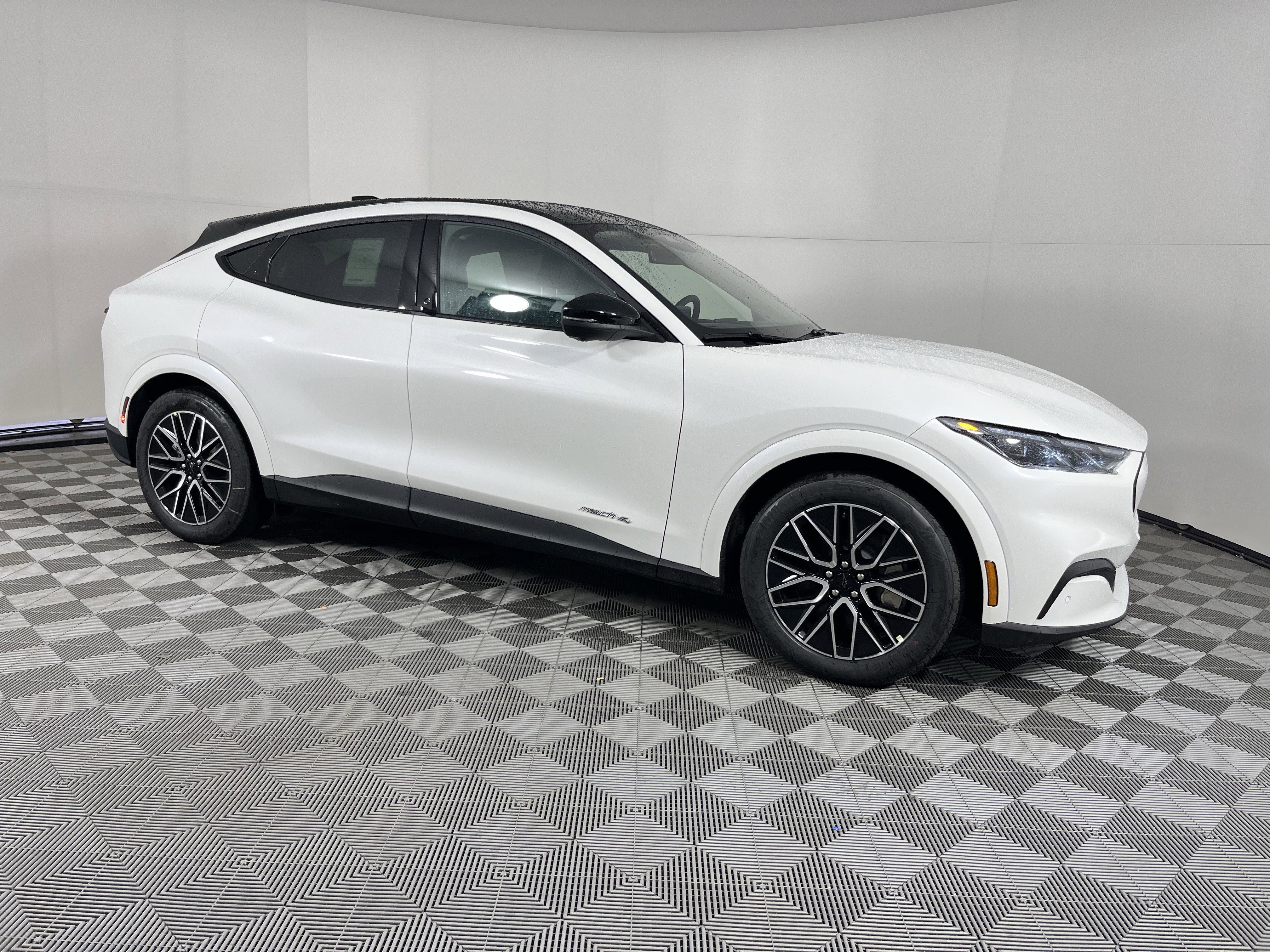 New 2025 Ford Mustang Mach-E Premium image 7