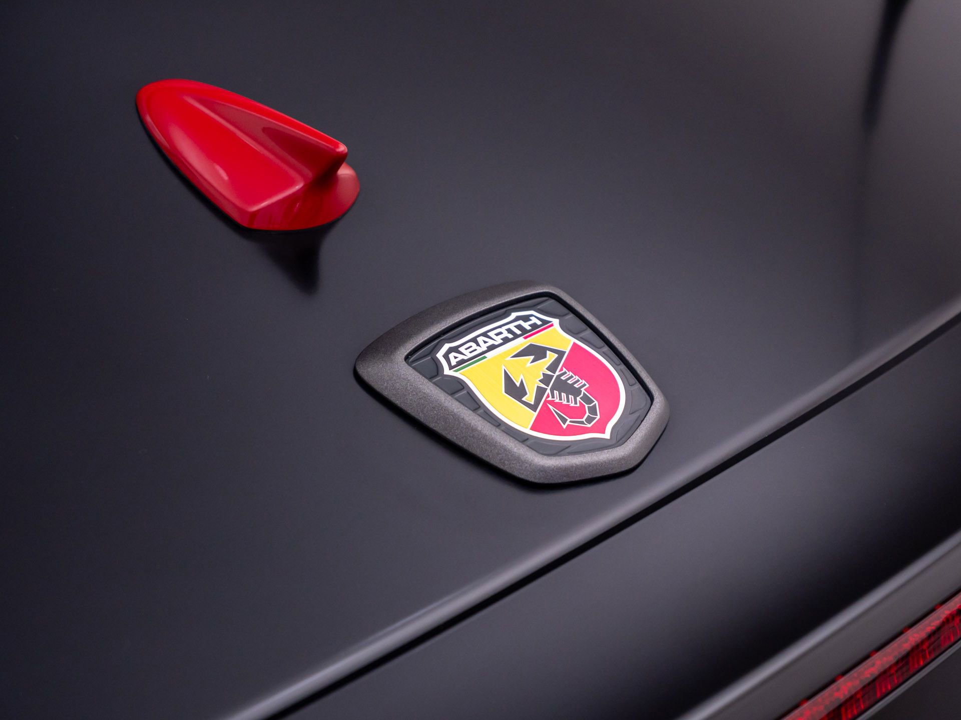 Used 2018 FIAT 124 Spider Abarth w/ Convenience Group RWD image 47
