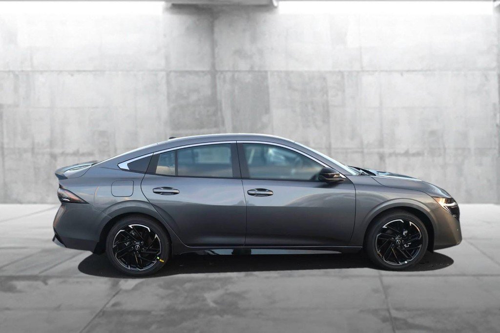 New 2026 Nissan Sentra SR w/ SR Premium Package image 5