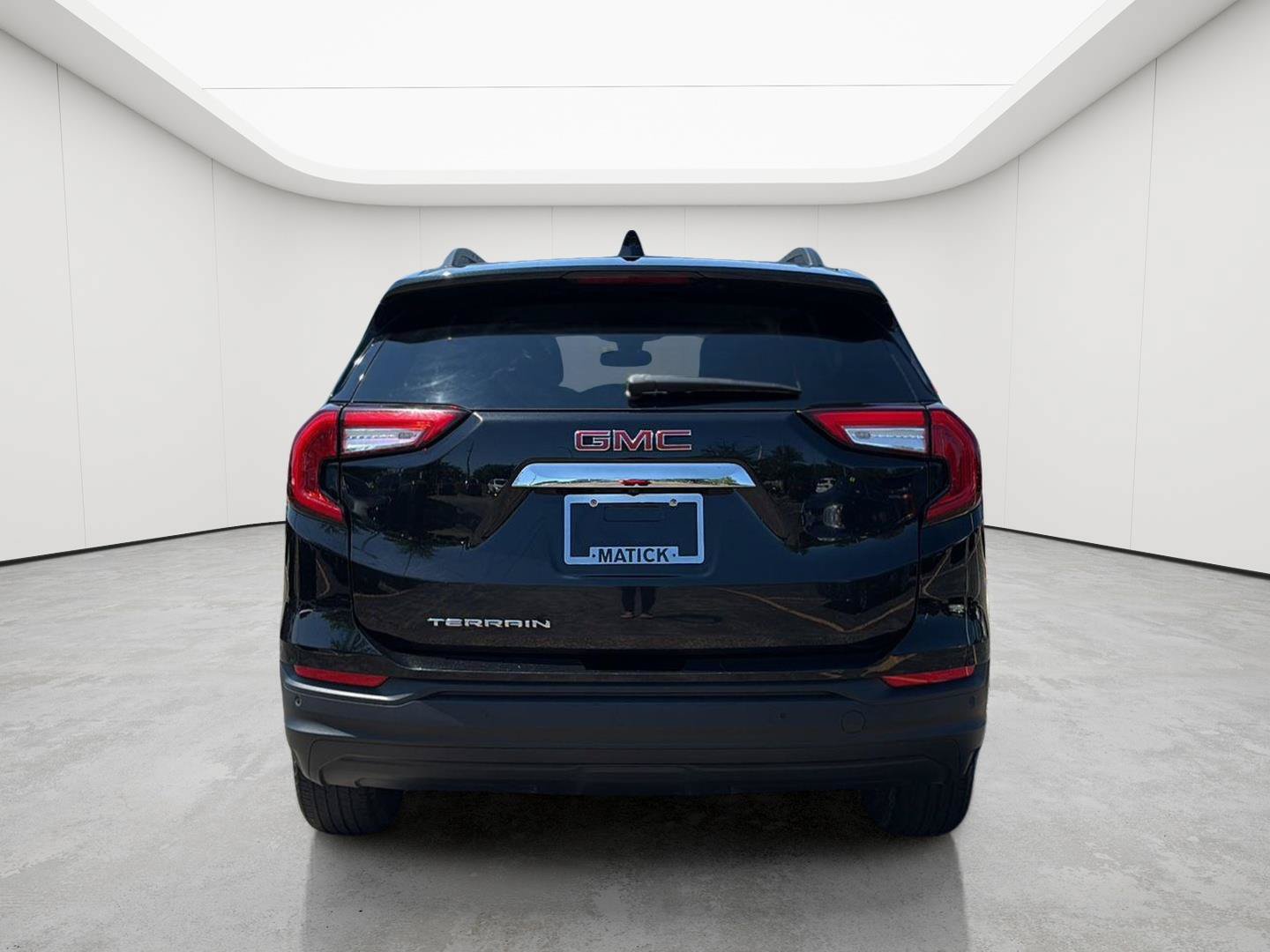 Used 2022 GMC Terrain SLE w/ Driver Convenience Package FWD image 7