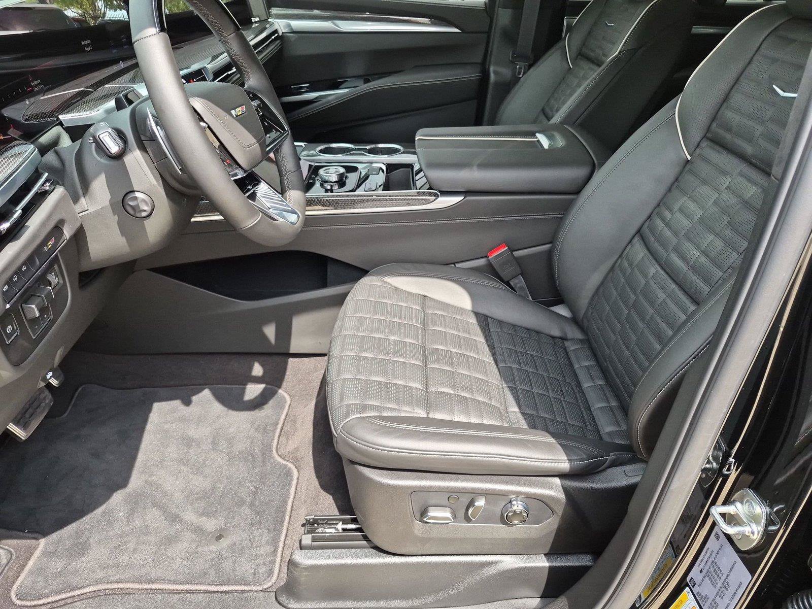 New 2026 Cadillac Escalade ESV V w/ LPO, ONYX Package AWD/4WD image 28