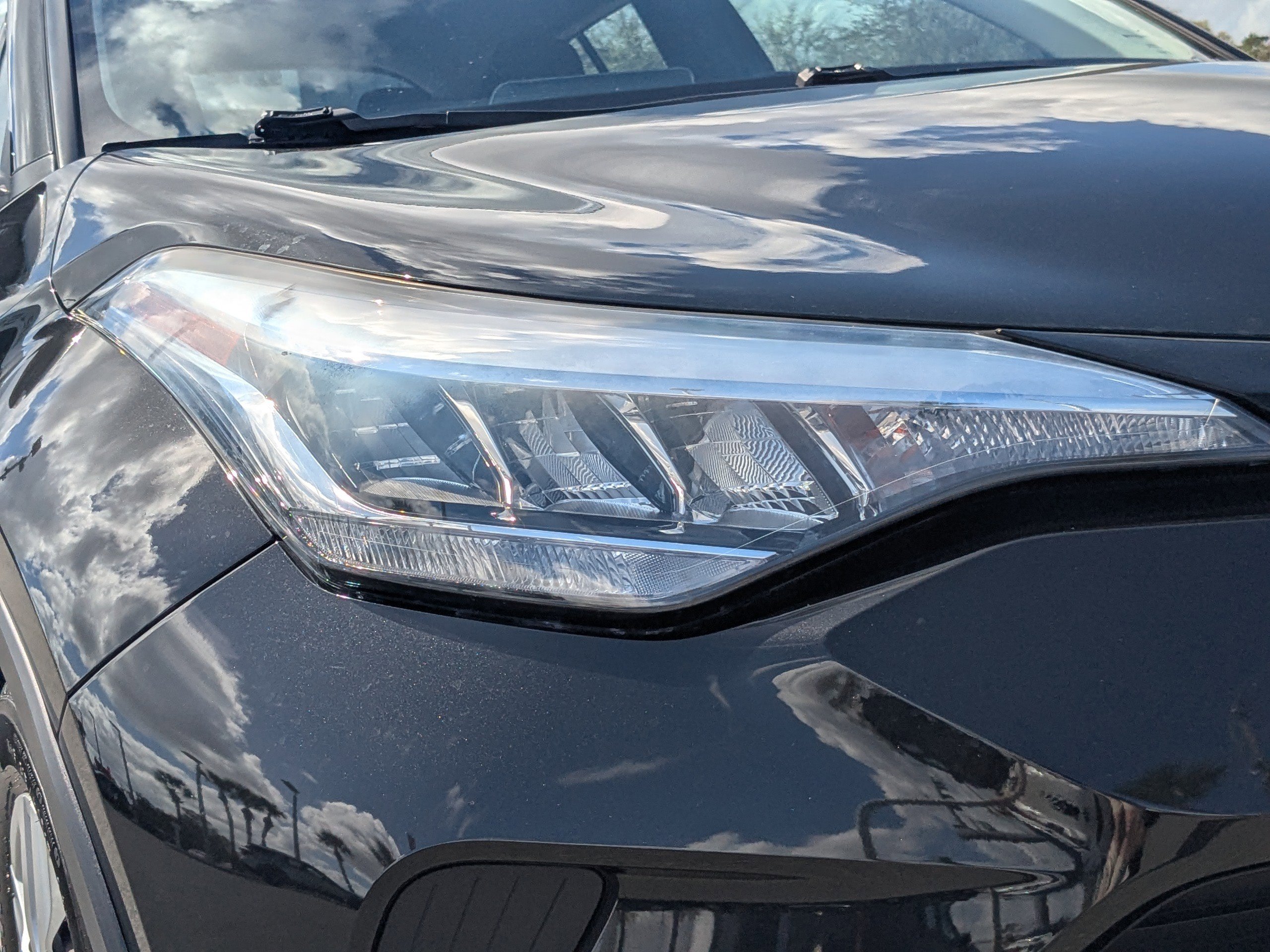 Used 2021 Toyota C-HR LE image 10