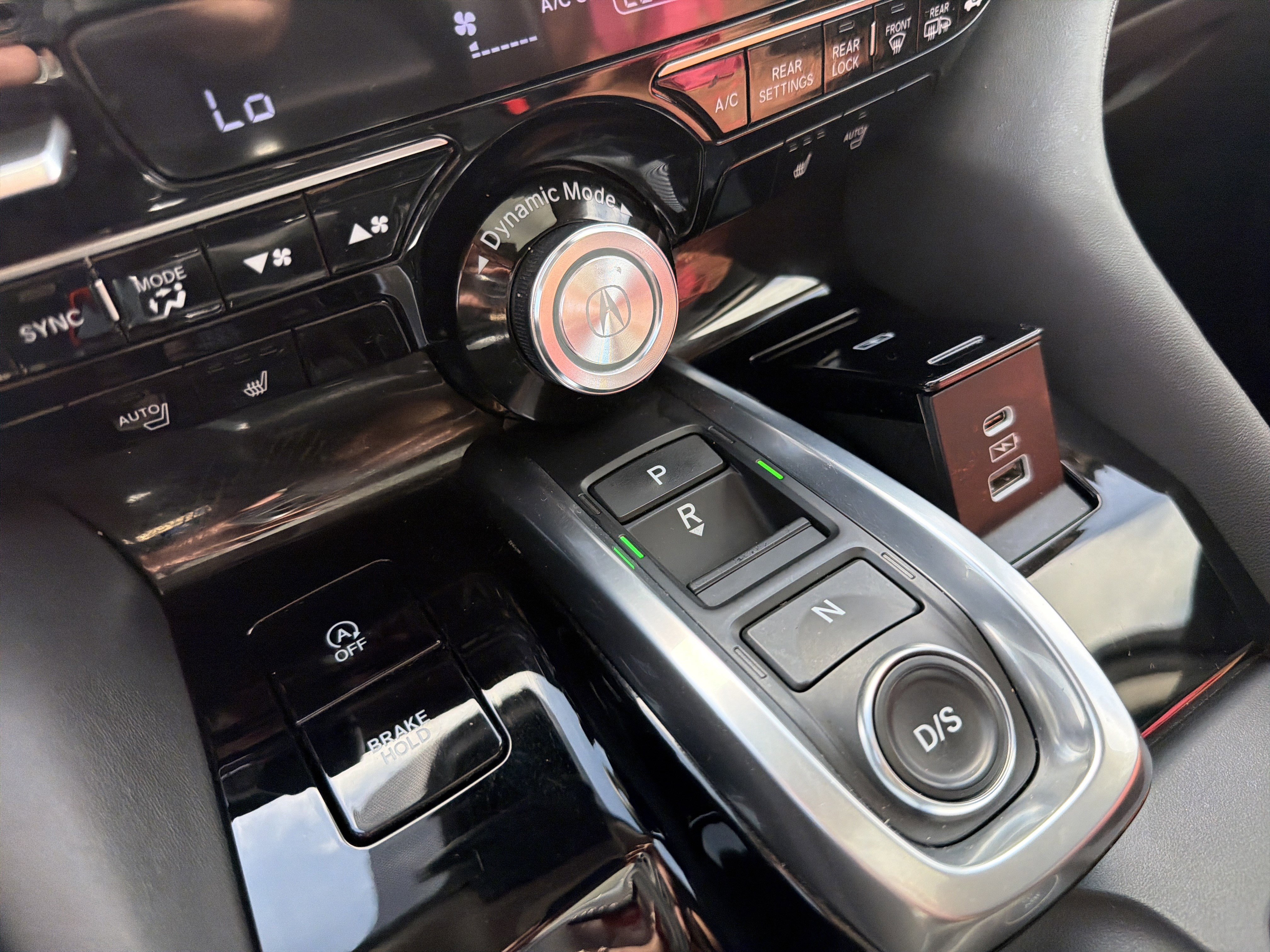 Certified 2024 Acura MDX SH-AWD w/ Technology Package image 26