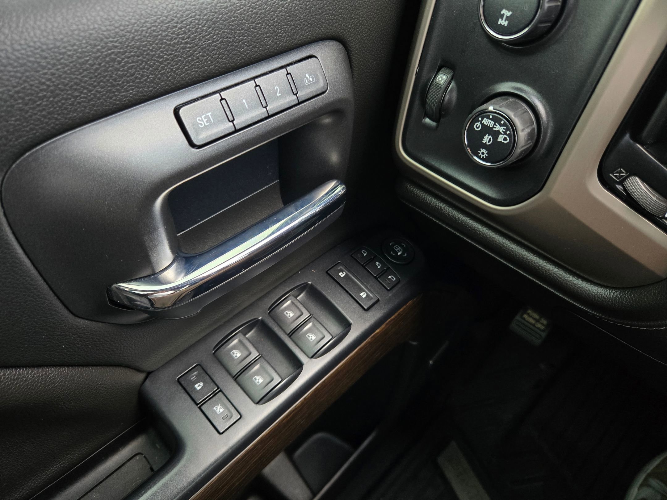 Used 2018 GMC Sierra 1500 Denali w/ Denali Ultimate Package image 22