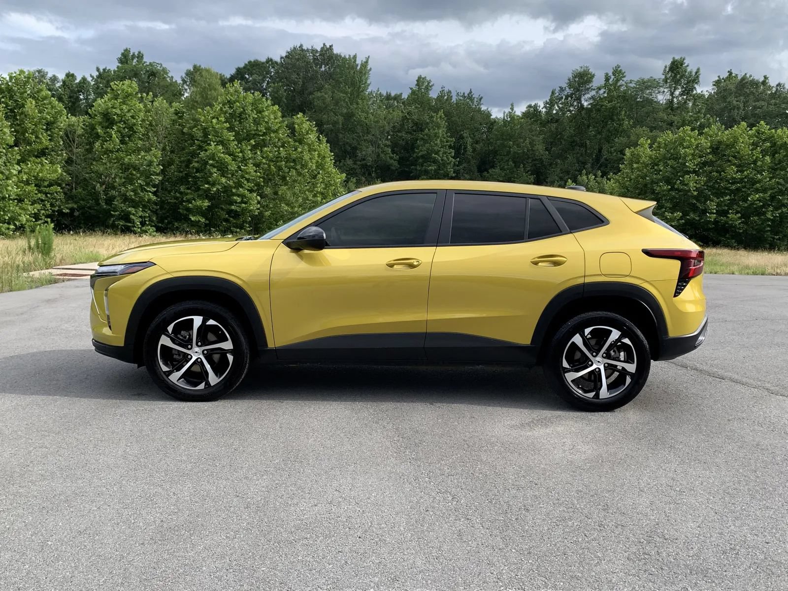 Used 2025 Chevrolet Trax RS w/ Driver Confidence Package FWD image 4