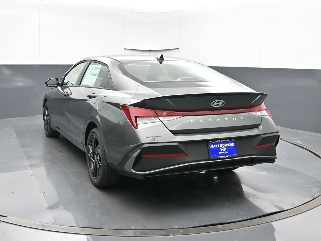 New 2026 Hyundai Elantra Sport image 4