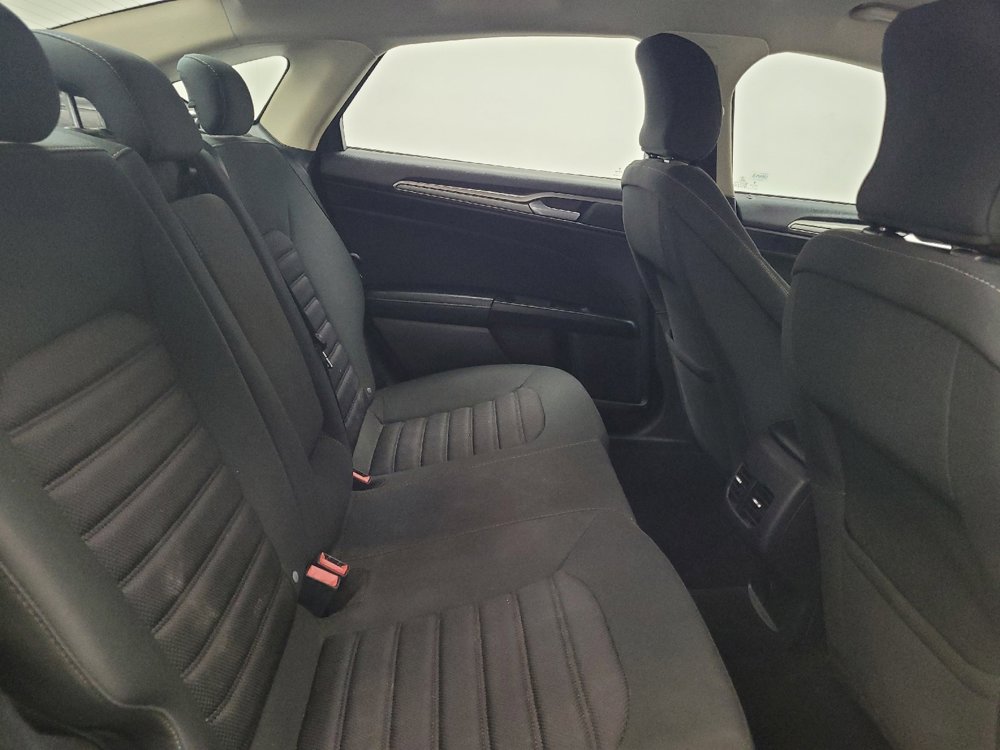 Used 2018 Ford Fusion SE w/ Fusion SE Technology Package image 19