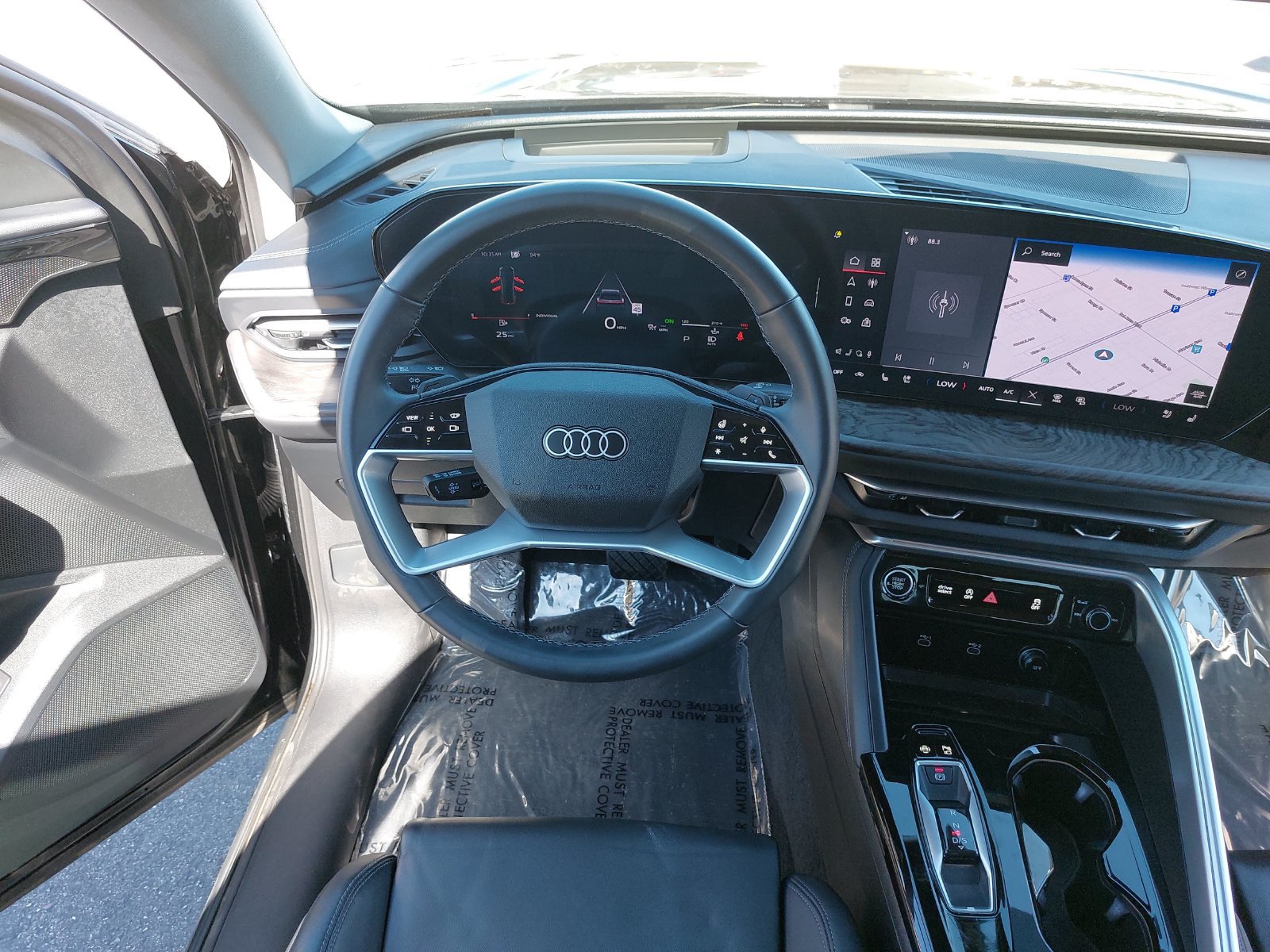 Used 2025 Audi Q5 Premium Plus w/ Premium Plus AWD/4WD image 16