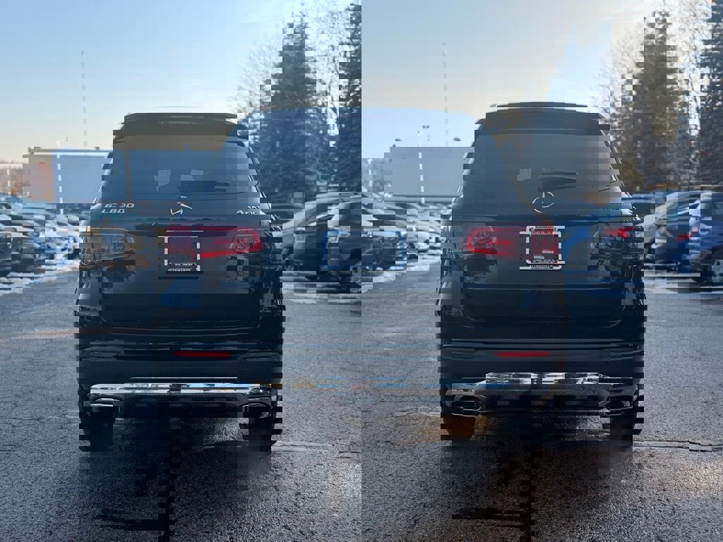 Certified 2022 Mercedes-Benz GLC 300 4MATIC w/ Premium Package Lite image 5