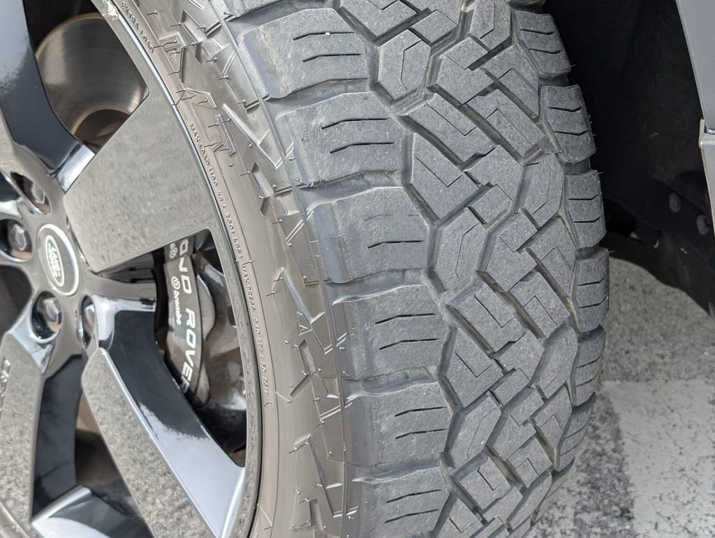 Used 2023 Land Rover Defender 90 V8 image 31