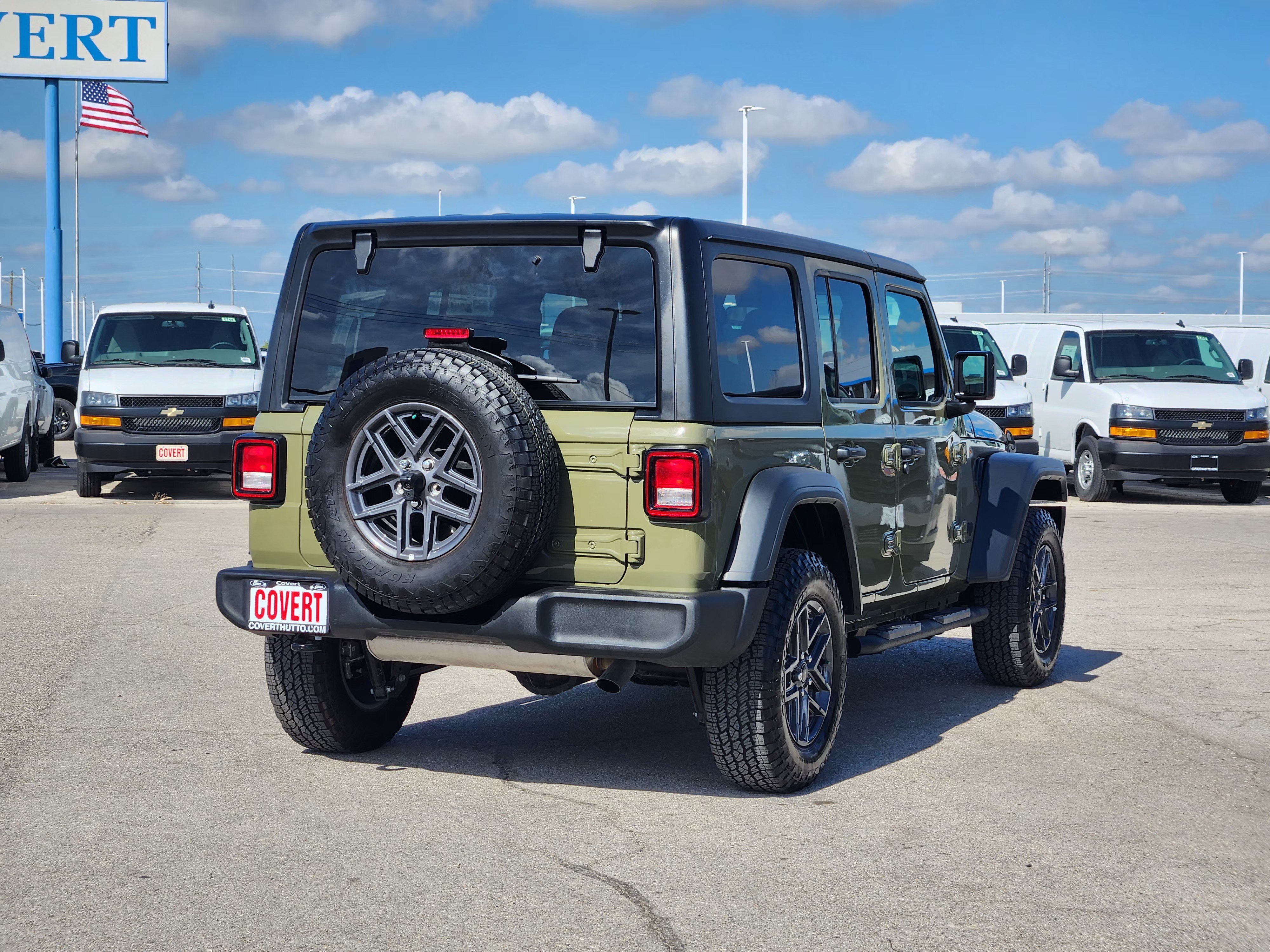 Used 2026 Jeep Wrangler Unlimited Sport AWD/4WD image 7