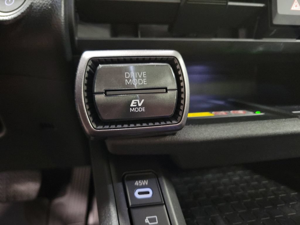 Used 2026 Toyota RAV4 Limited AWD/4WD image 21