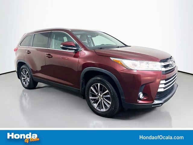 Used 2019 Toyota Highlander XLE AWD/4WD image 1