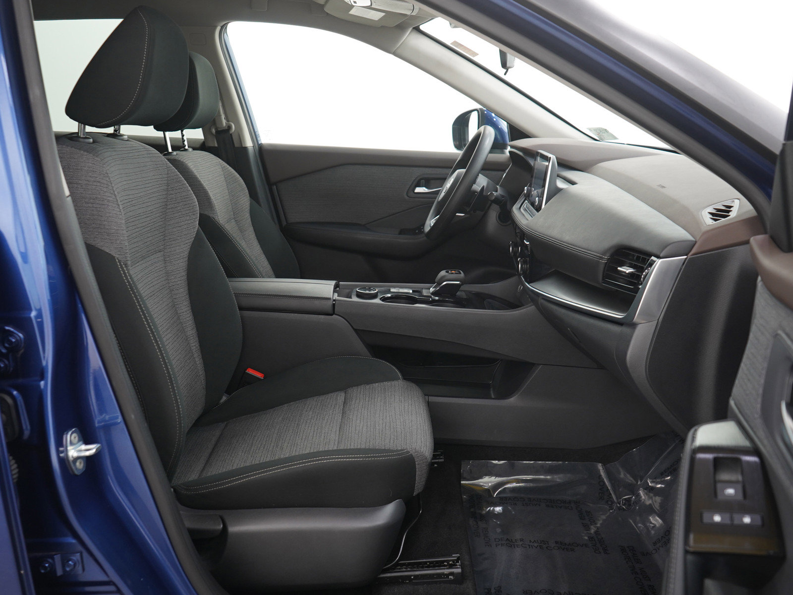 Used 2022 Nissan Rogue SV image 12