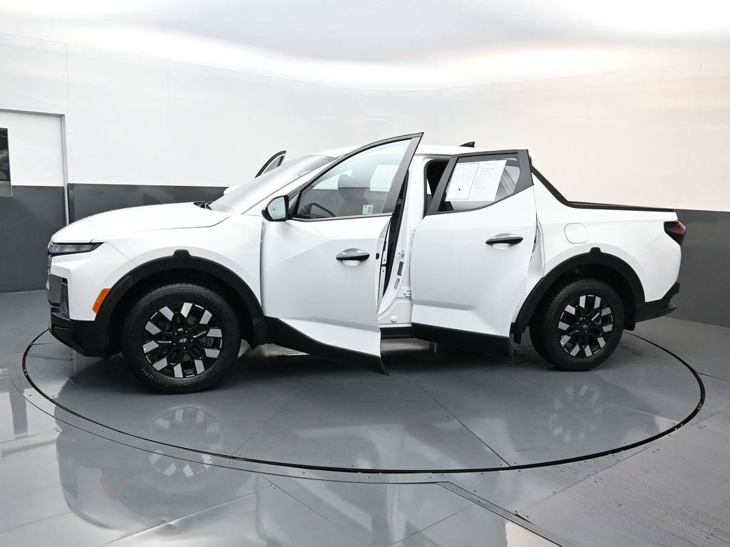 Certified 2025 Hyundai Santa Cruz SE image 31