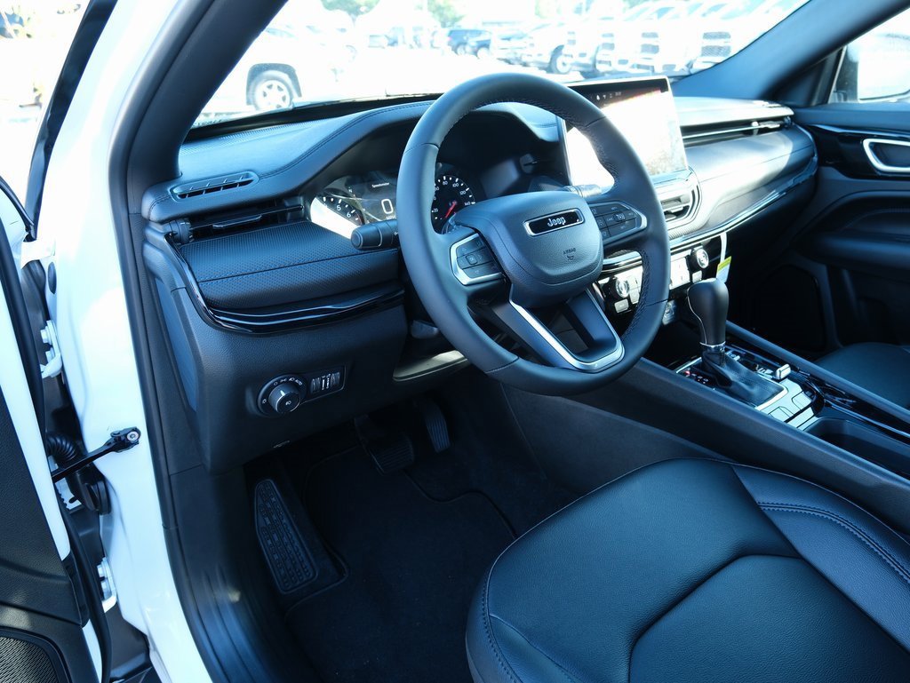 New 2026 Jeep Compass Limited image 4