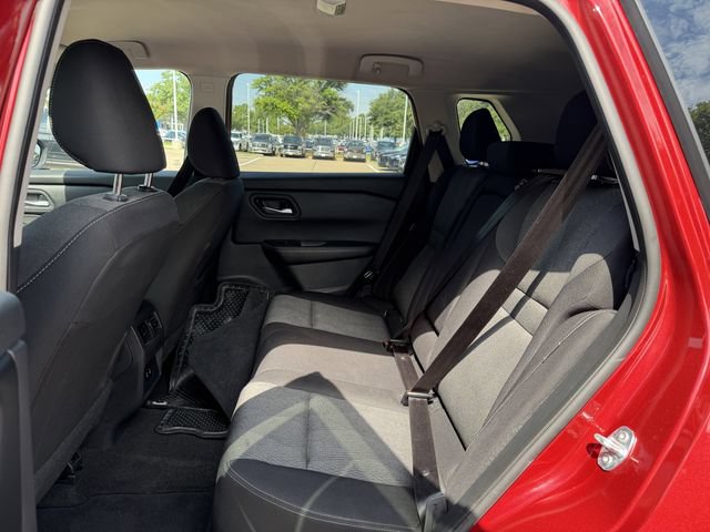 Used 2025 Nissan Rogue SV AWD/4WD image 25