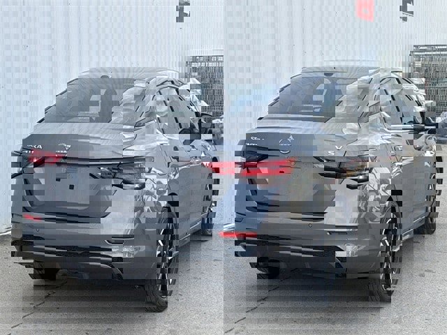 Used 2024 Nissan Sentra SV image 4