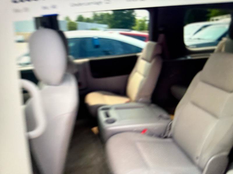 Used 2005 Pontiac Montana SV6 FWD image 5