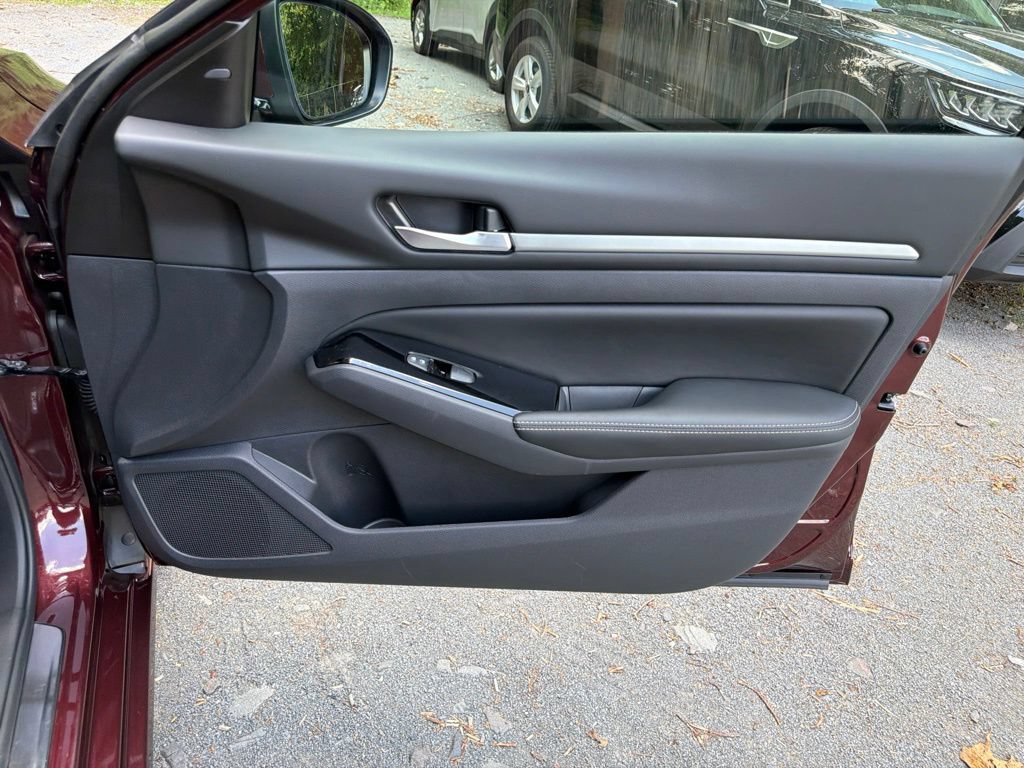Used 2024 Nissan Altima 2.5 SL AWD/4WD image 10