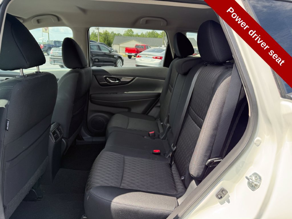 Used 2017 Nissan Rogue SV FWD image 29