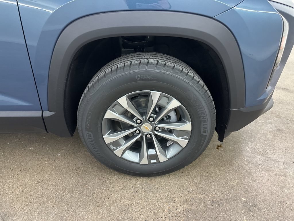 New 2026 Chevrolet Equinox LT w/ Convenience Package II AWD/4WD image 14