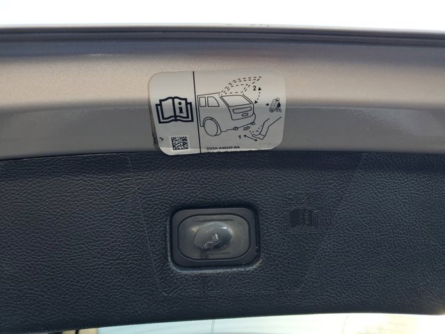 Certified 2018 Ford Edge Titanium image 9