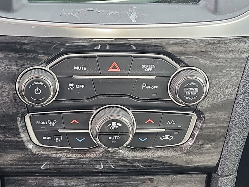 Certified 2021 Chrysler 300 Touring L w/ Popular Equipment Group image 7