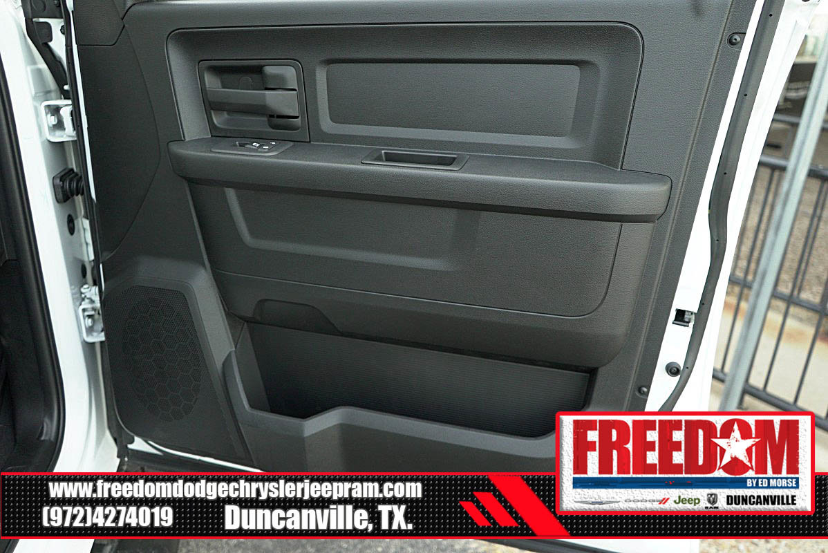 New 2025 RAM 2500 Tradesman image 40