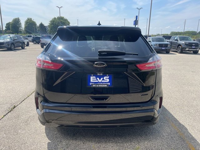 New 2024 Ford Edge SE w/ Black Appearance Package image 4