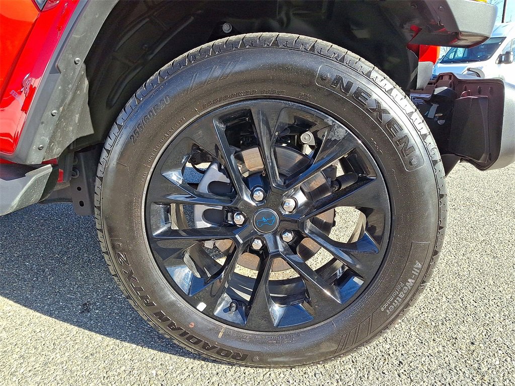 Used 2025 Jeep Wrangler Unlimited Sahara image 27