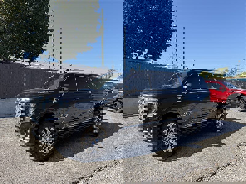 Used 2023 GMC Yukon XL Denali image 6